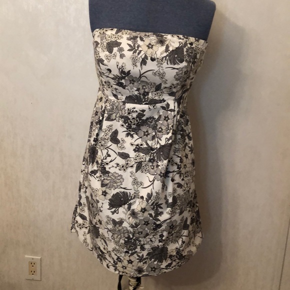 Old Navy strapless dress - Picture 1 of 3